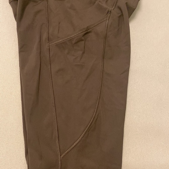 Lululemon base pace high rise crop. Olive green - Picture 5 of 7